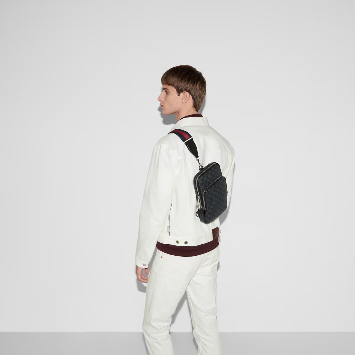 Black small slingbag — view 4