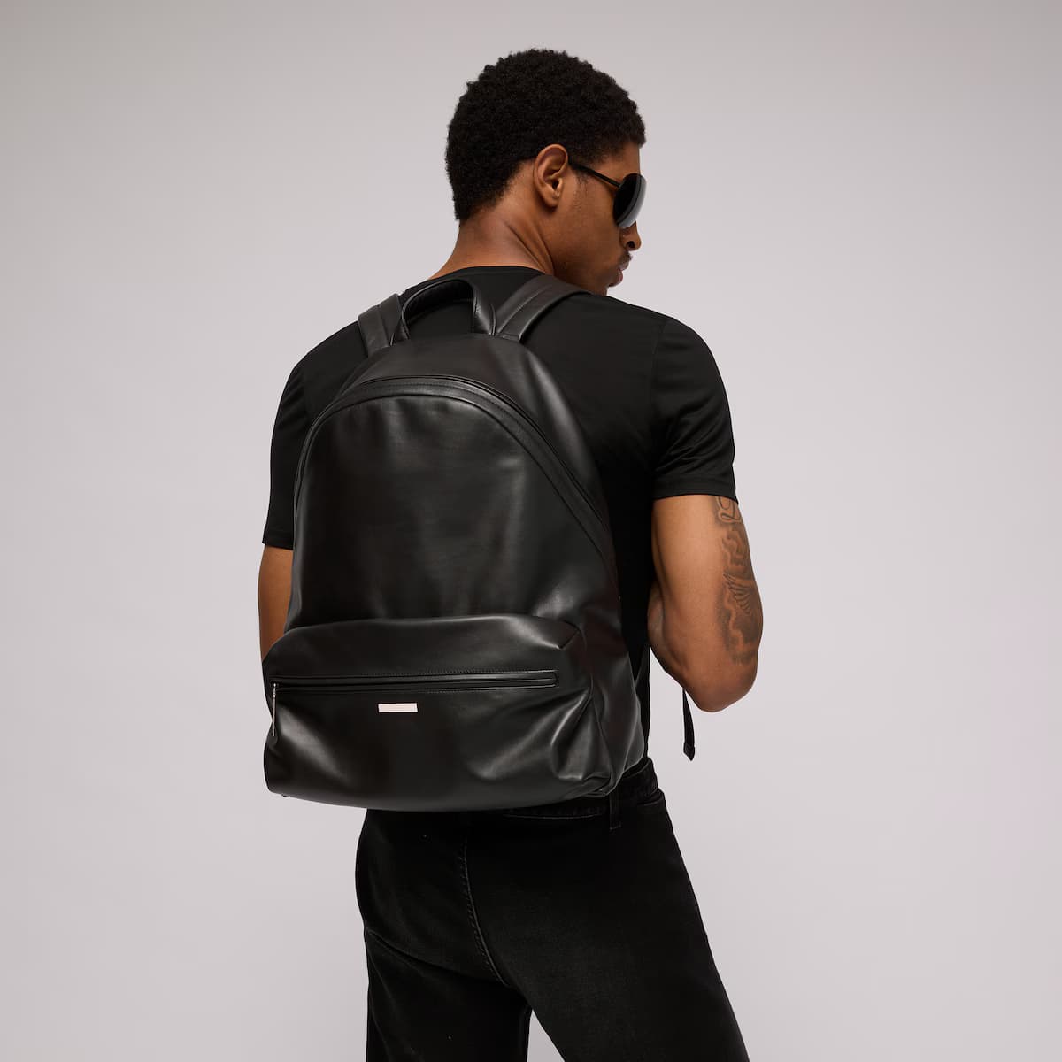 Large Gucci Tag backpack — view 12