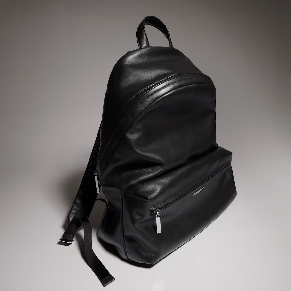 Large Gucci Tag backpack — view 14