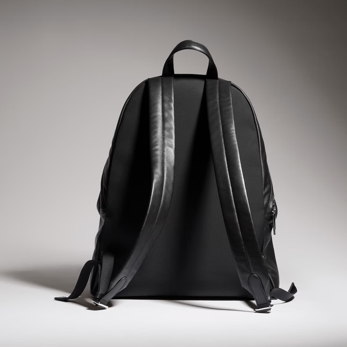Large Gucci Tag backpack — view 16
