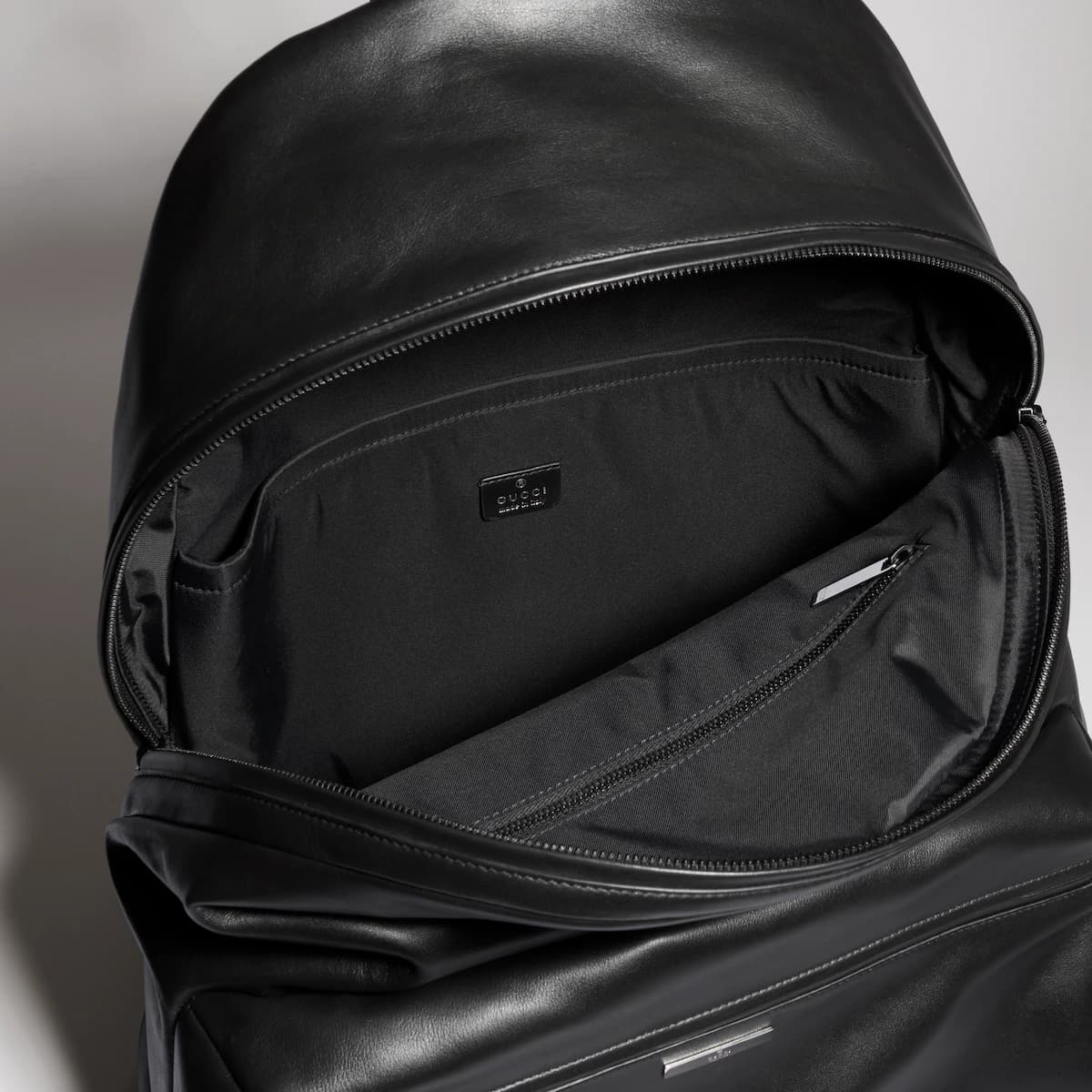 Large Gucci Tag backpack — view 17