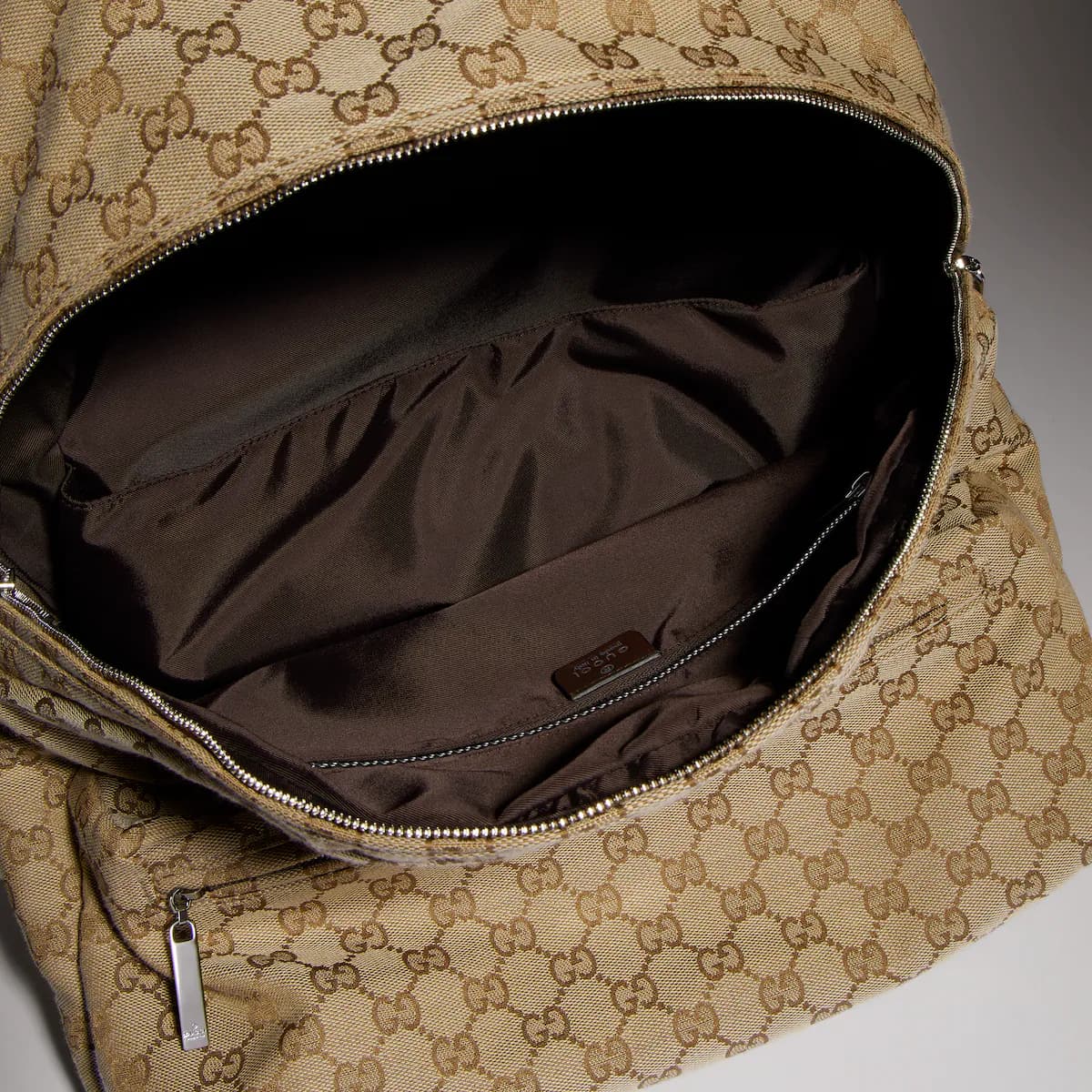 Large Gucci Tag backpack — view 9