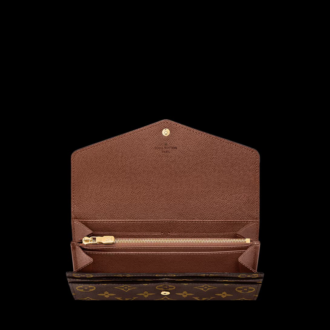 Sarah Wallet — view 4