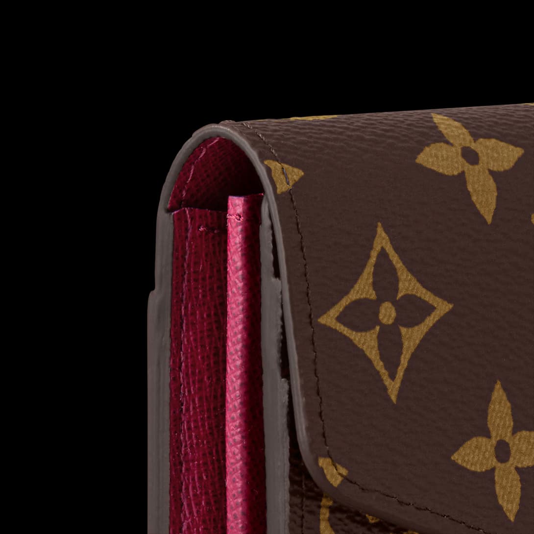 Sarah Wallet — view 10