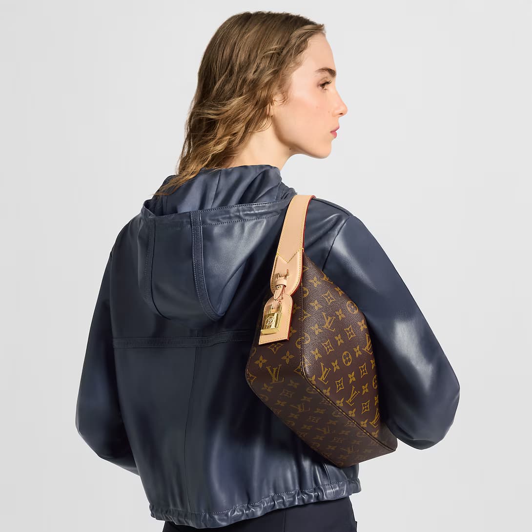 Slouchy PM — view 1
